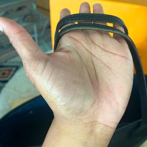 Louis Vuitton Neverful MM - Picture 5 of 17